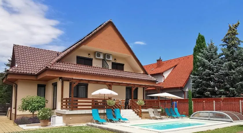 Kovács Apartmanház - Image 1