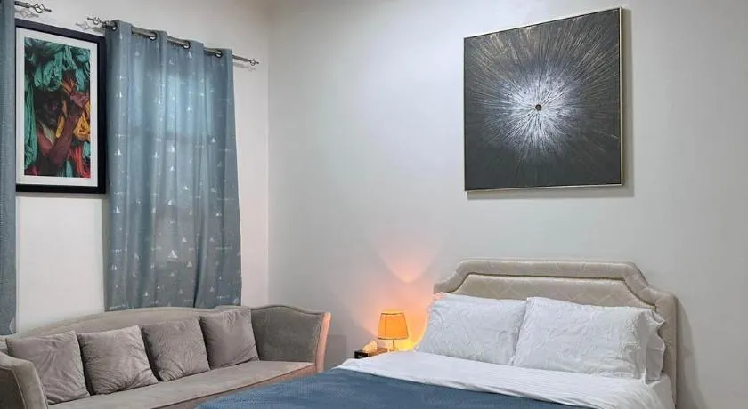 Cozy Room in Al Ain with kitchen & Private Bath - Image 1