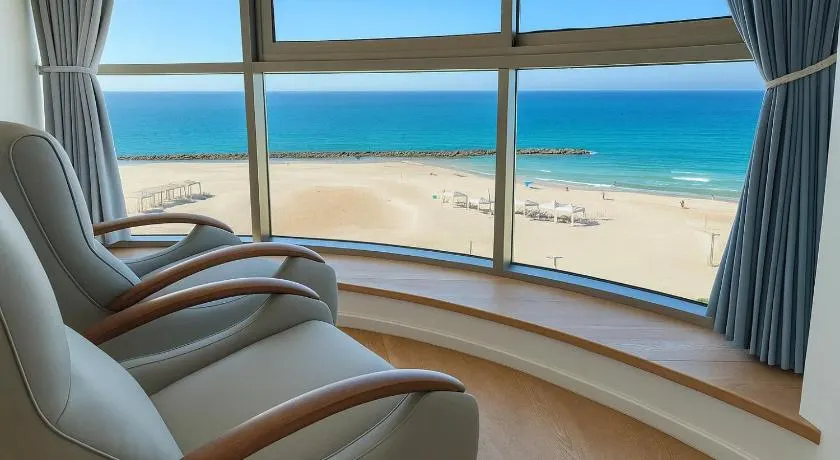 INDRAM luxury suites by the sea - Image 1