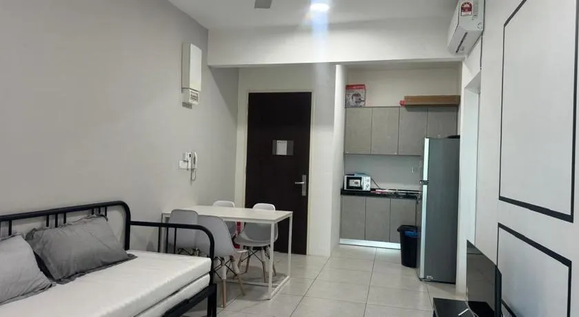 Meritus Seaview Apartment - Image 1