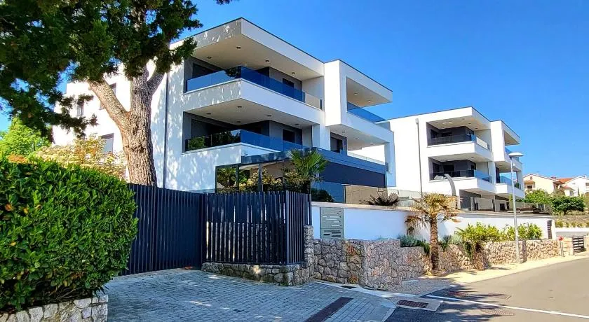 Modern Apartments Elle Malinska - Image 1