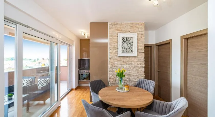 Lipotica - Luxury, With Sea View - Image 1