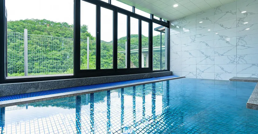 305 Pool Villa - Image 1