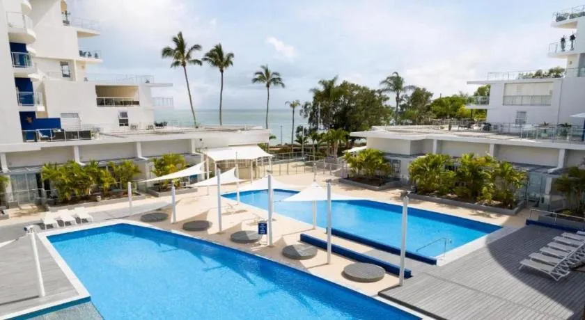 Oceanfront Spa Suite - Sub Penthouse - Image 1