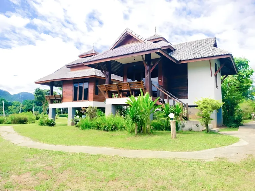 Pai River Villa Resort - Image 1