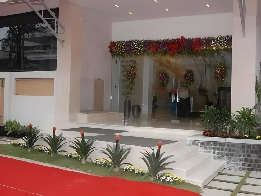 Hotel Inner Circle - Image 1