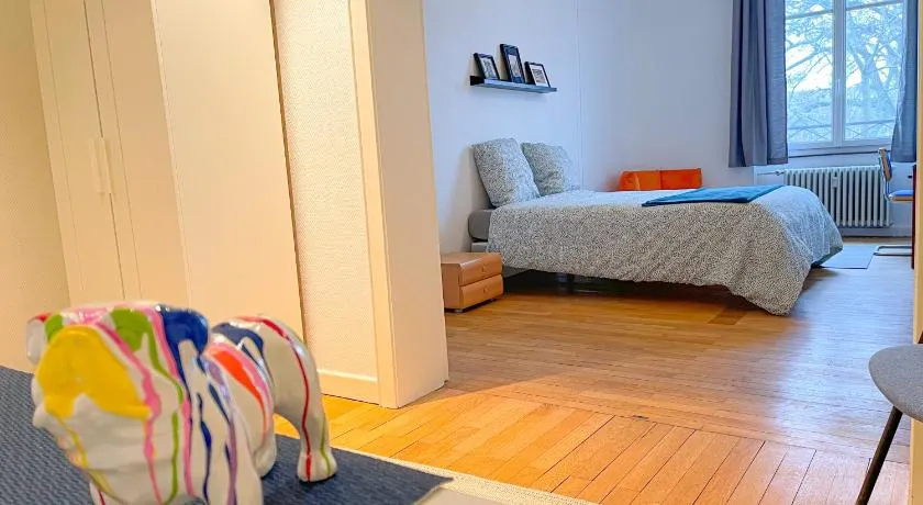 Chambres privées -Private room- dans un spacieux appartement - 100m2 centre proche gare - Image 1