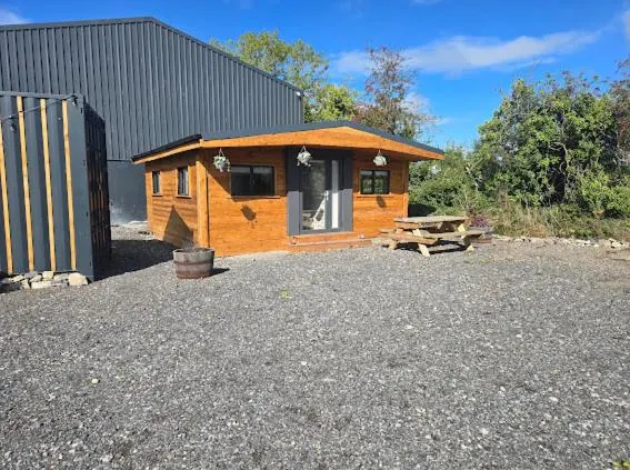 Cozy log cabin - Image 1