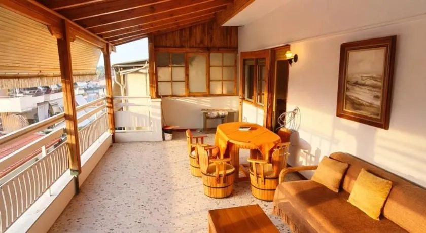 Comfortable House with Large Balcony & Warm Hospitality - Katerini - Image 1