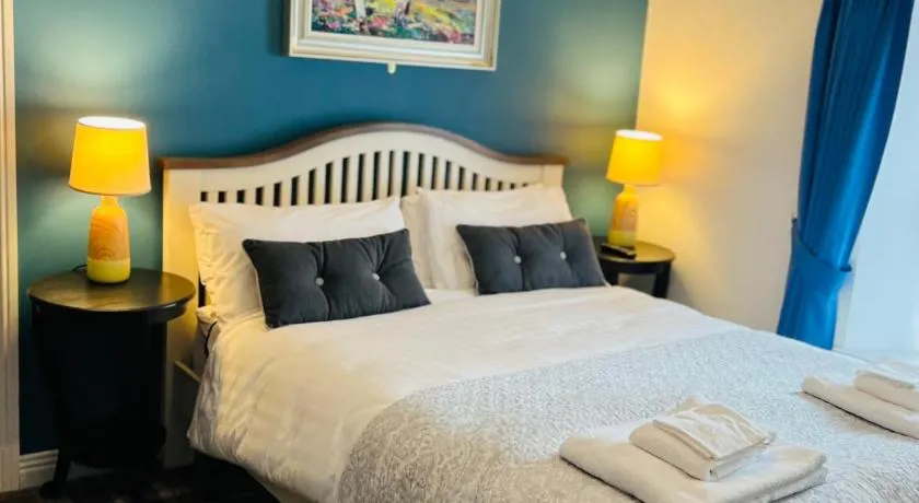 Zoe Bistro & Accommodation - Image 1