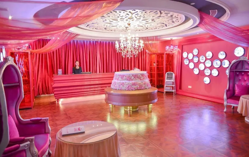 Swan of Love Shenzhen Luohu Hotel - Image 1