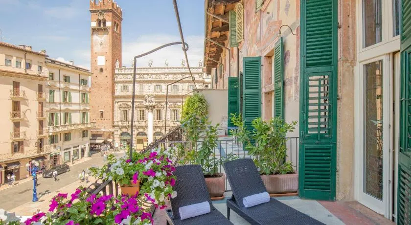  Corte Realdi Suites Piazza Erbe - Image 1