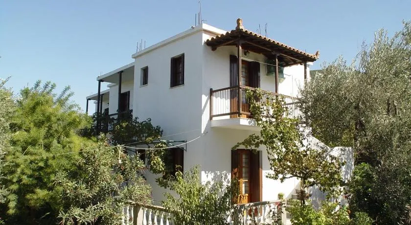 Platanakia - Image 1