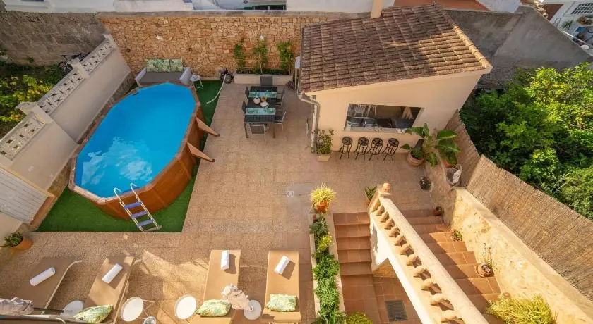 Casa de vacaciones Casa Hermosa con piscina, terraza, aire acondicionado y WiFi - Image 1