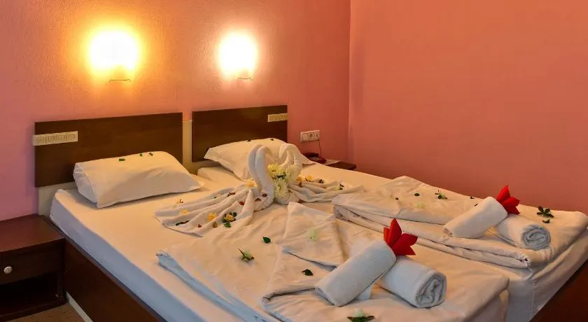 Family Hotel Gabrovo - Image 1