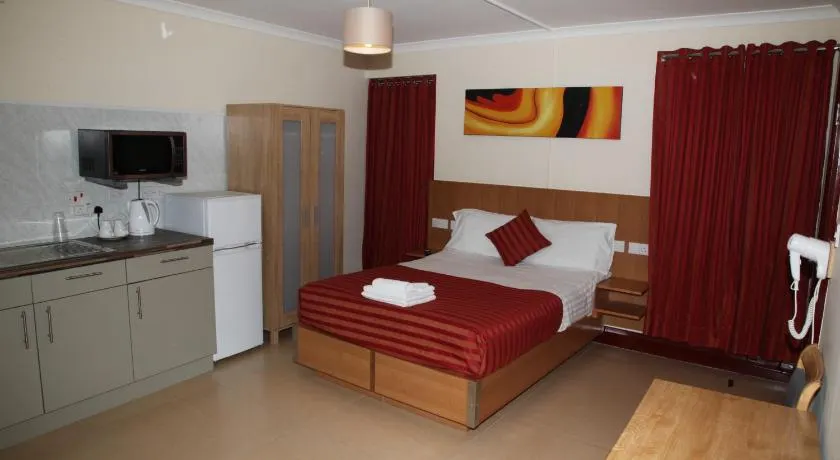 Grove Apartments - Image 1