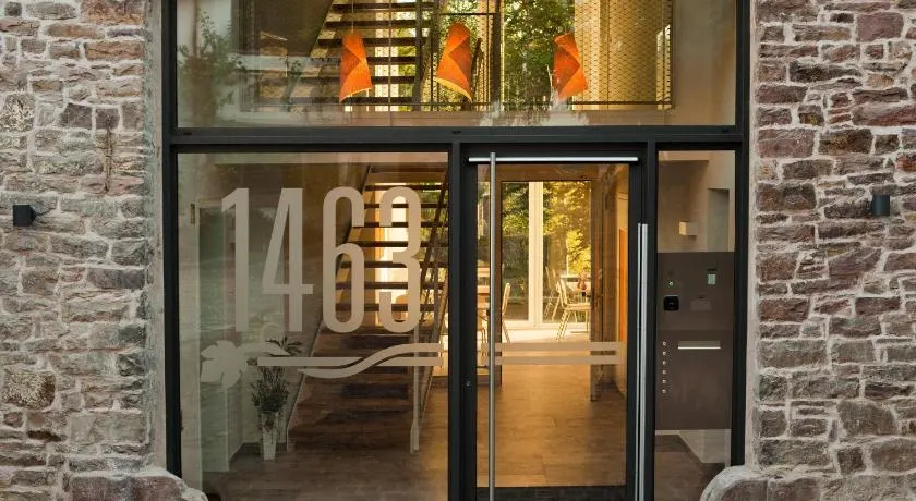 1463 Apartmenthaus & Restaurant - Image 1