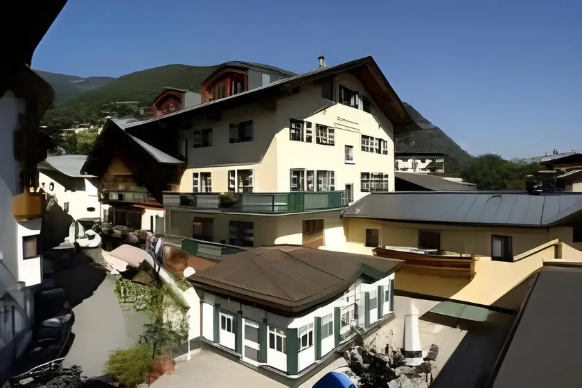HEITZMANN - Hotel & Rooftop - Image 1