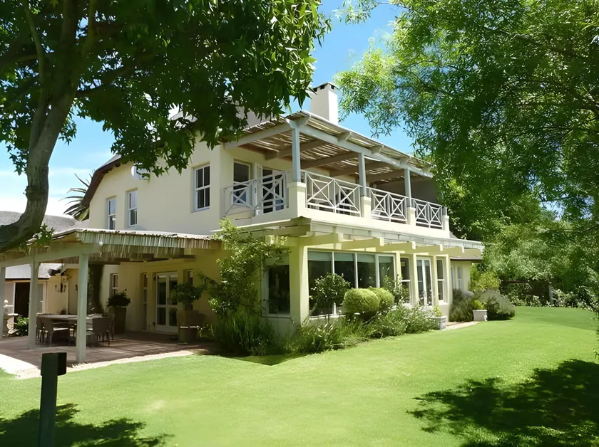 In the Vine Boutique Country Manor - Image 1