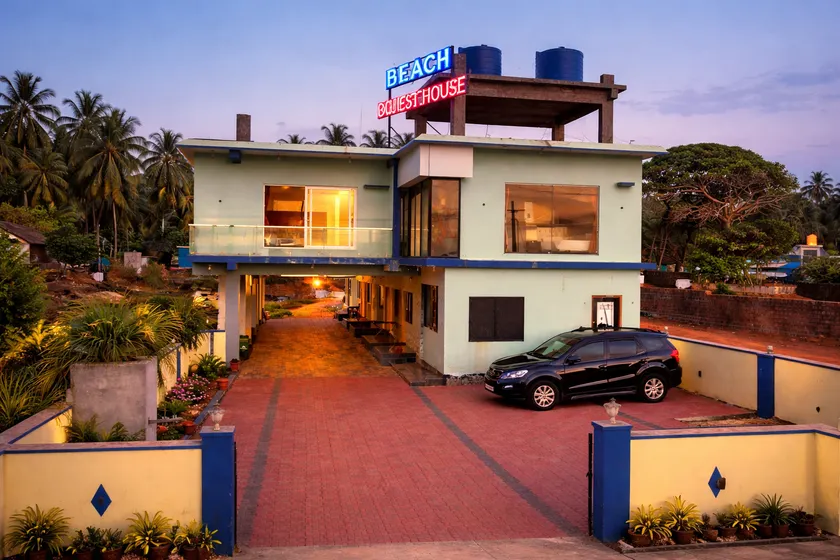 Blue Pearl Beach Guest House - Image 1