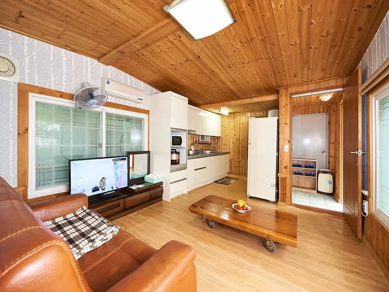 Yeosu Dolsan Healing Pension - Image 1