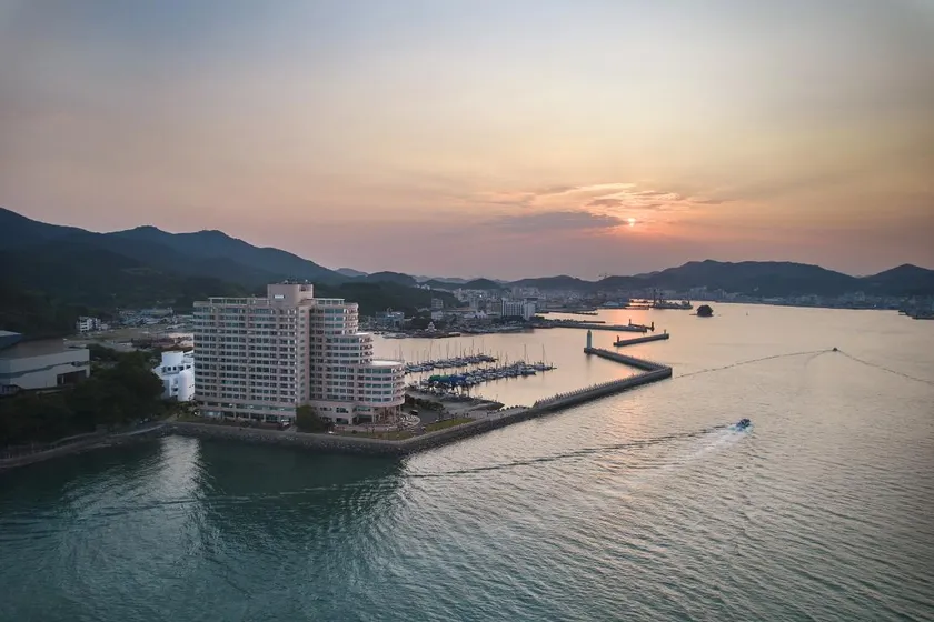 Kumho Tongyeong Marina Resort - Image 1