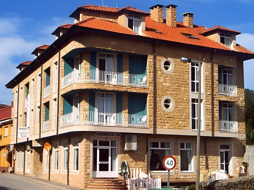 Hotel Águila Real - Image 1