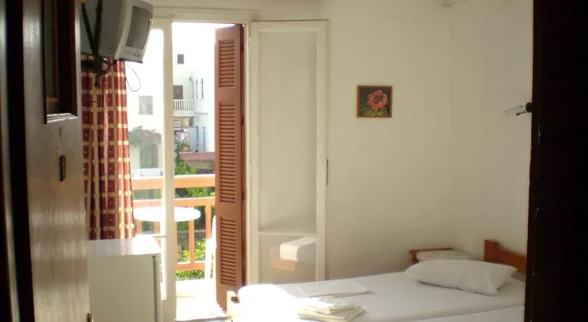 Hotel Maroulis - Image 1