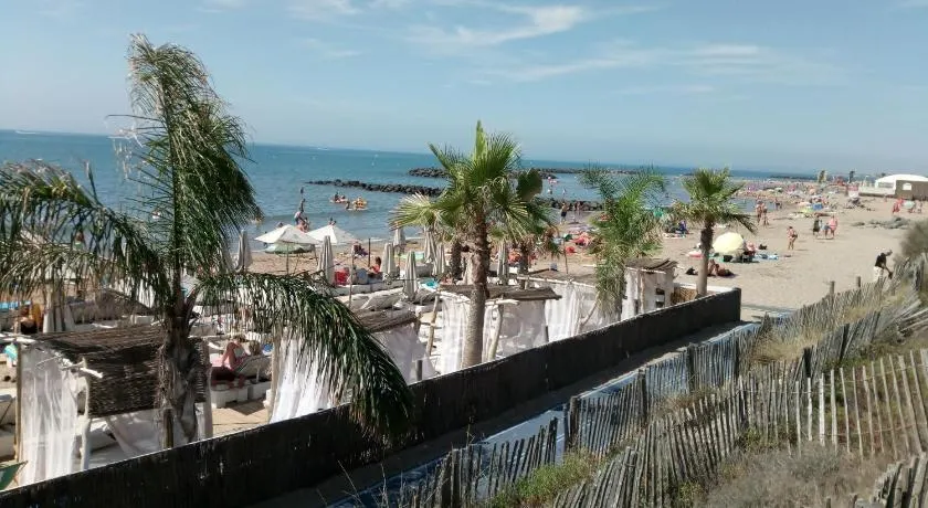 Studios - Bord de Plage - Image 1