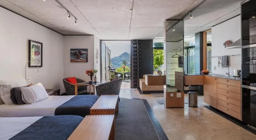 Snooze in Hout Bay Self-Catering - Image 1