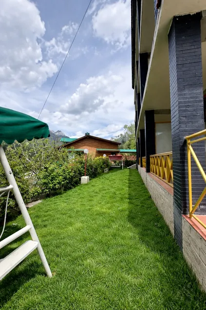 Hotel Naina Rockland , Manali - Image 1
