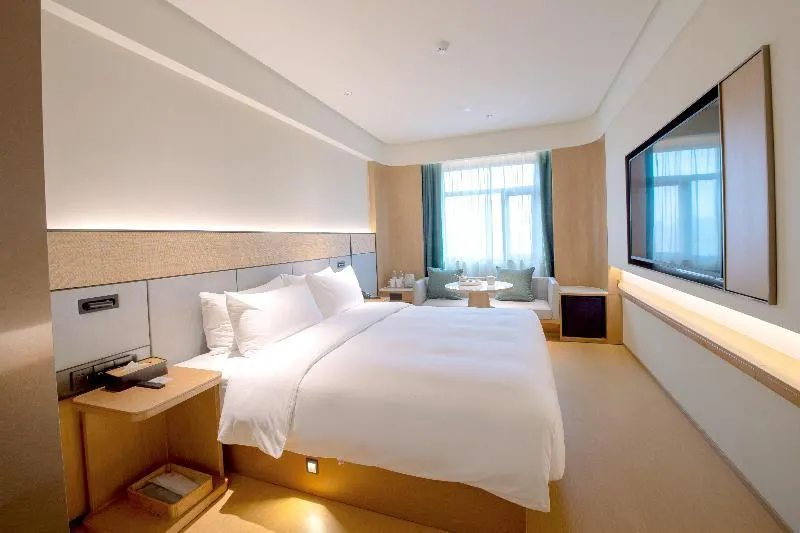 Ji Hotel Wuhan Optics Valley Biocity Tongji Hospit - Image 1
