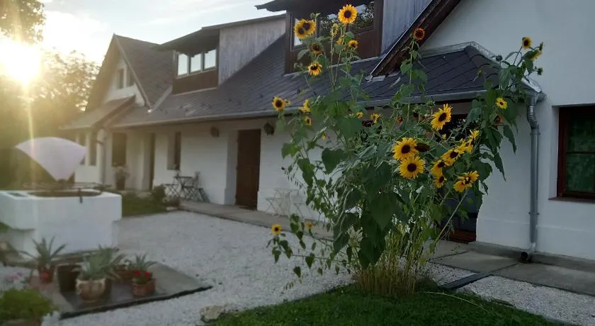 Kutny Residence -Chateau Schaal - Image 1