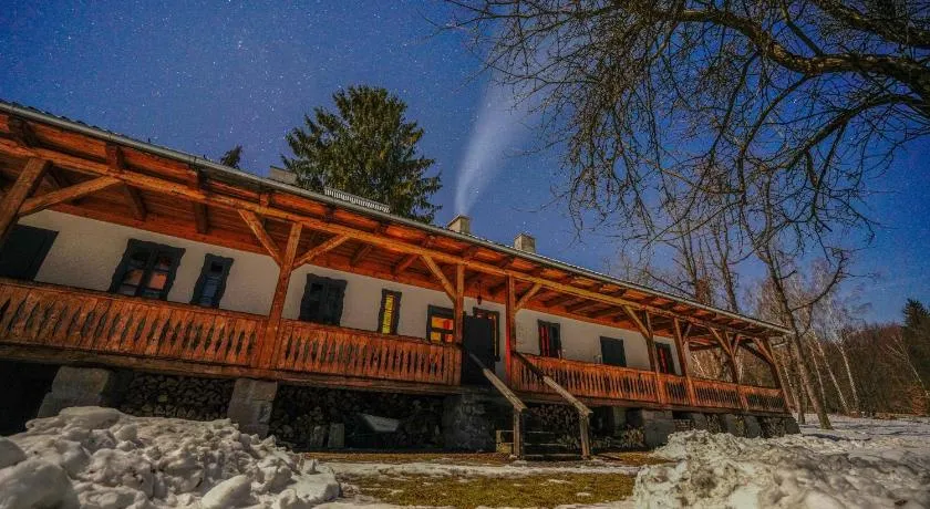 Dobrica Hunting Lodge - Image 1