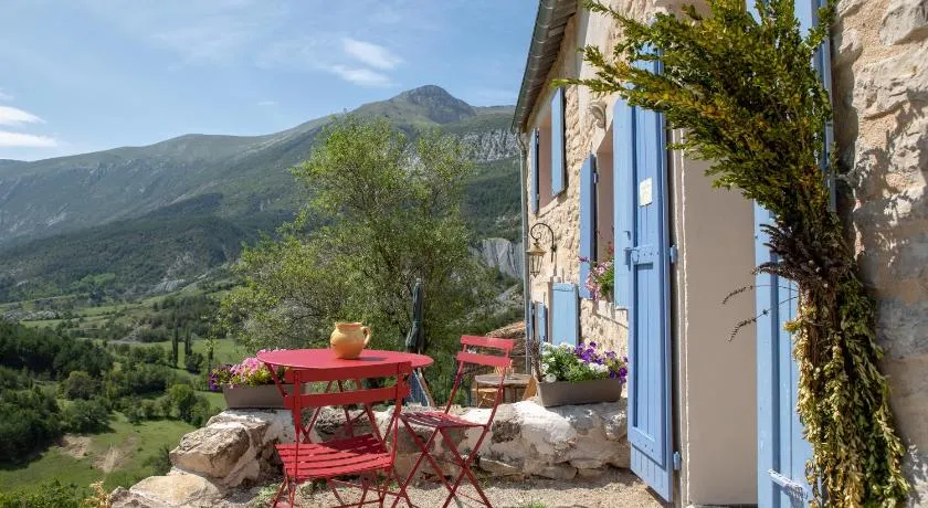 Gaïa, maison d'hôtes Verdon, vue féerique - Image 1
