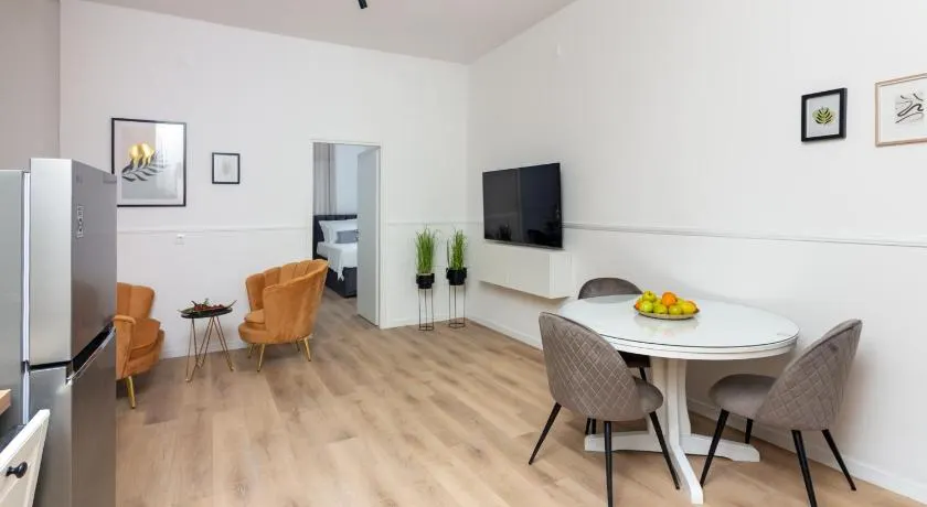 Apartments Golden Beach - Image 1