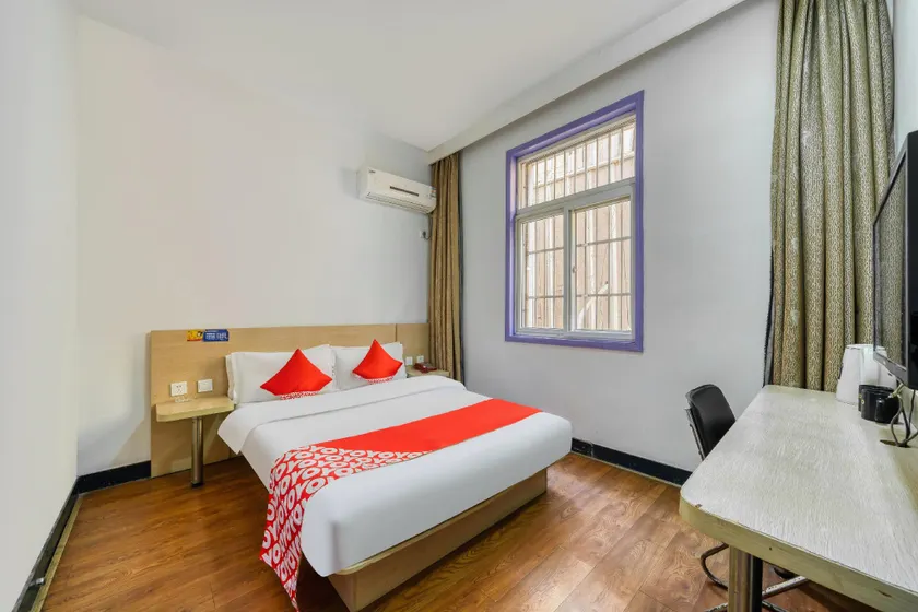 OYO Wanlixing Hotel - Image 1