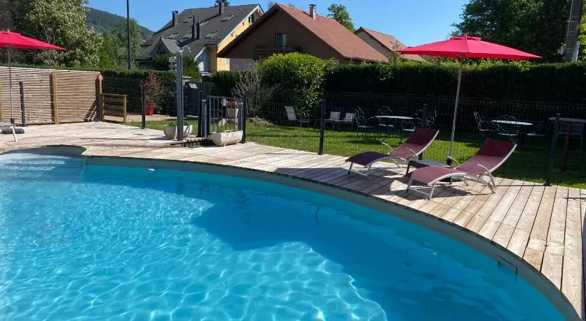 Les 4 flocons, Gerardmer centre, à 100m du lac, avec PISCINE , wifi, parking, jardin - Image 1