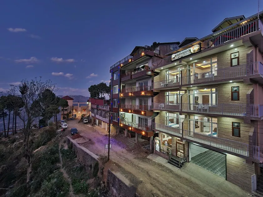 Hotel Mountain Shadow - Image 1