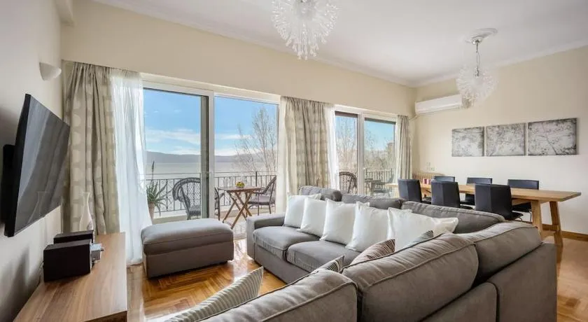 Bright Central Apartment with Splendid sea view! - Image 1