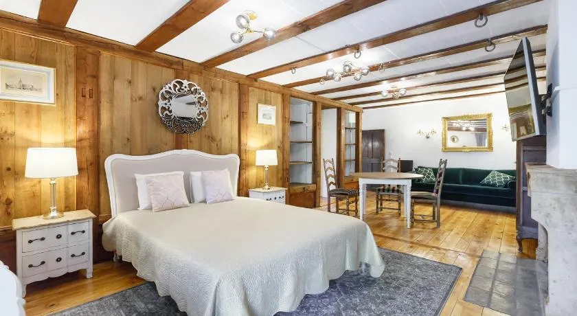 A castle spirit apartment in Château du Châtelard - Image 1