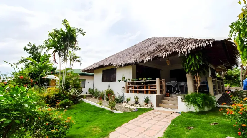 ZEN Rooms Basic Gerty's Place Moalboal - Image 1
