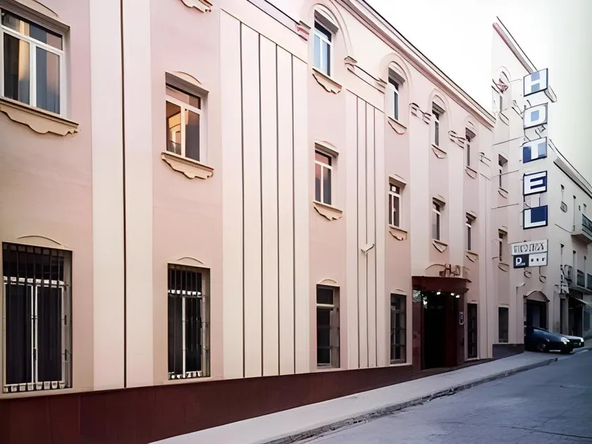 Hotel Victoria - Image 1