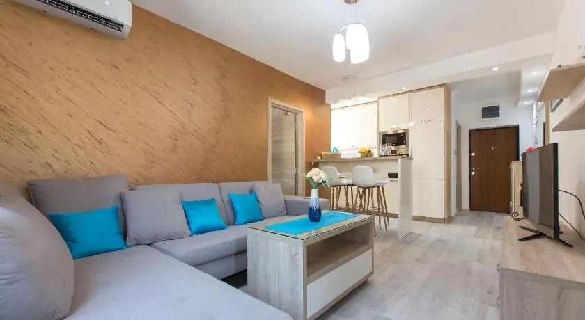 Apartment Medusa - Image 1