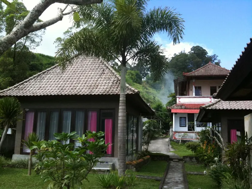 Astradana Hotel & Glamping - Image 1