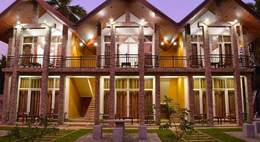 Monarch Residence - Image 1
