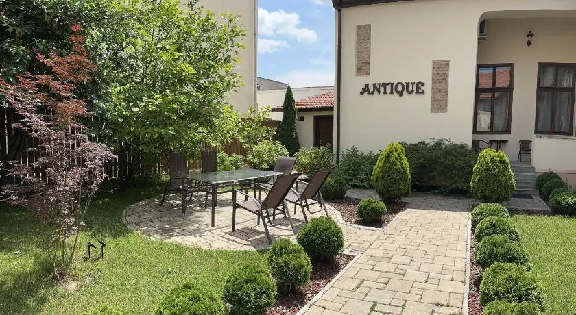Antique ApartHotel - Image 1