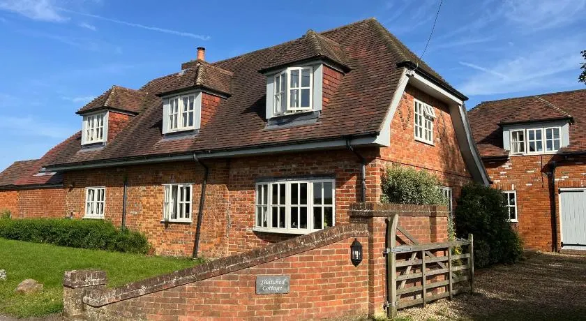 Thatched Cottage - Image 1