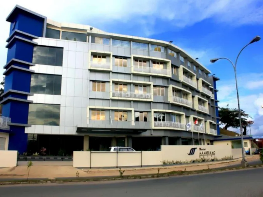 Marina Mamberamo Hotel - Image 1
