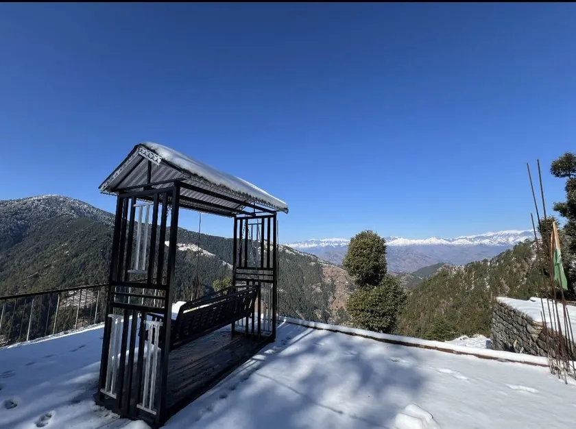 Khajjiar Homestay | Mountain View Retreat, offbeat - Image 1